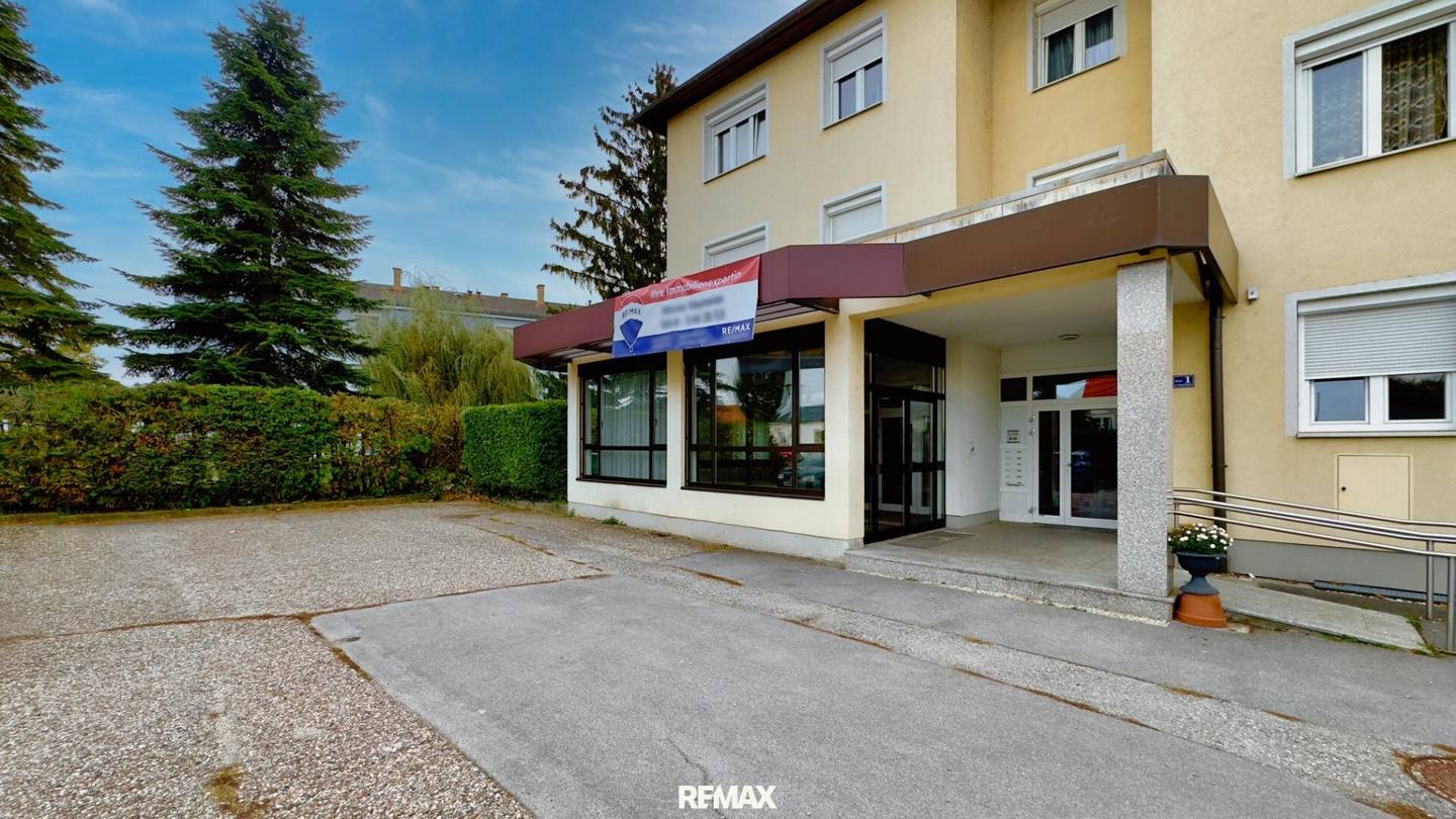 Geschäftslokal oder Wohnung oder Schauraum in Angern an der March