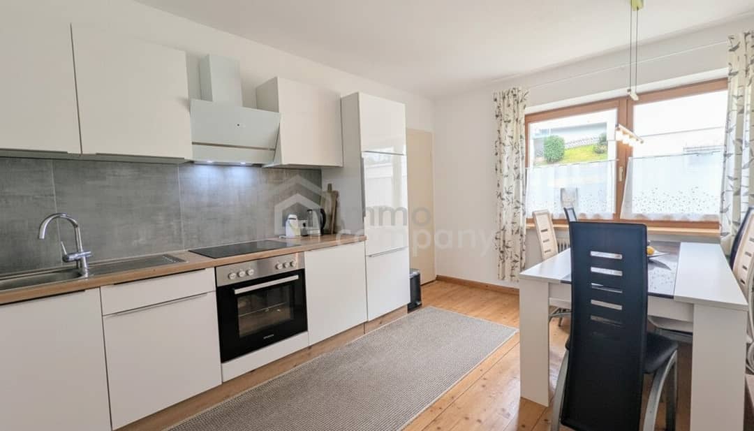 Erdgeschosswohnung mit 3 Zimmer und Garage