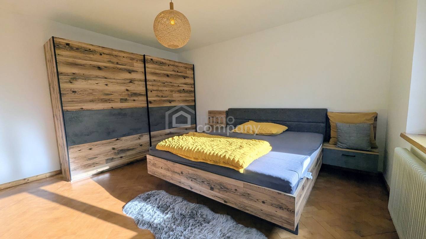 Ground floor apartment with three rooms and garage