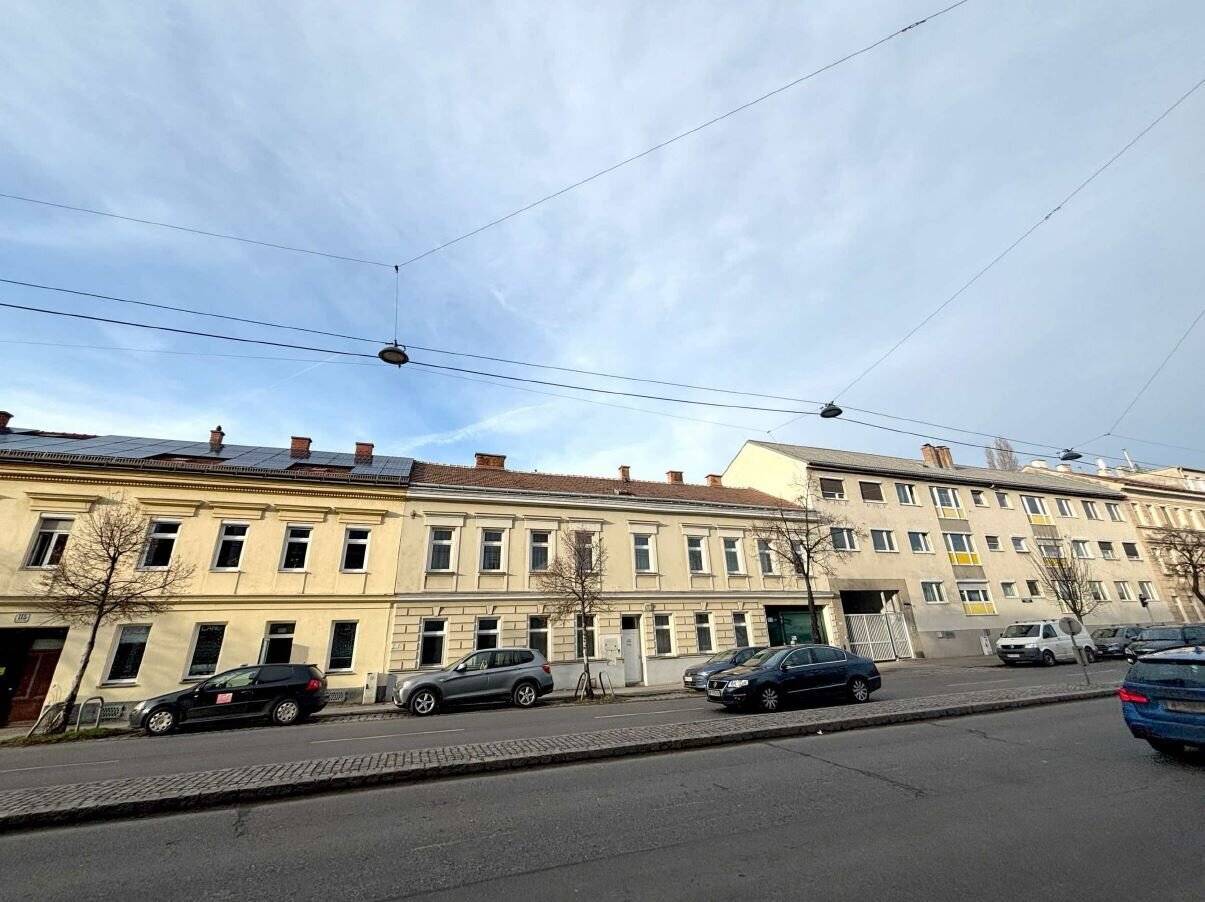 Apartment Package - 9 Residential Units and 3 Garage Spaces in 1210 Vienna