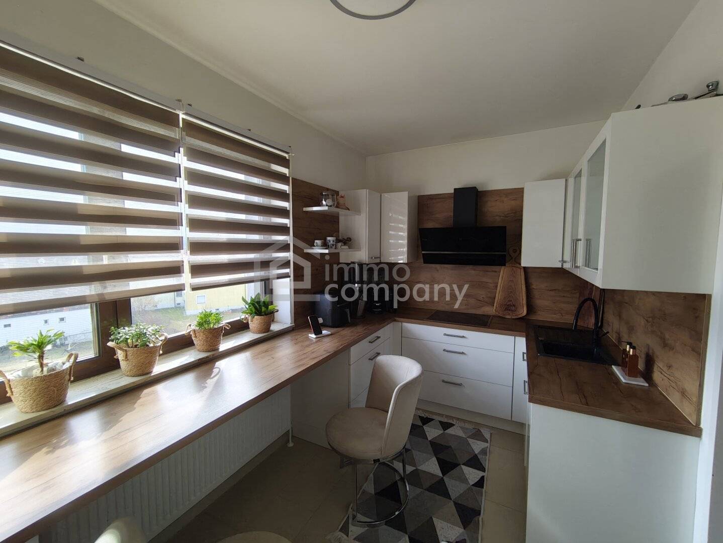 Dachgeschosswohnung mit Loggia und Stellplatz