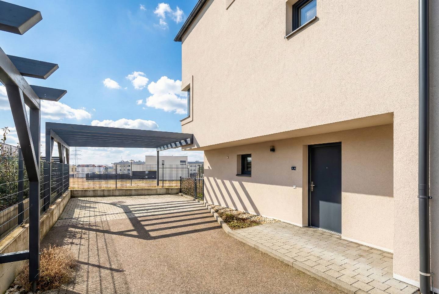 Doppelhaushälfte in Königsbrunn mit 143 m² und Garten