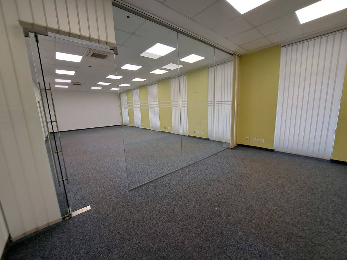 Erdgeschoßflächen in schönem Zinshaus - im Zentrum des 3. Bezirks