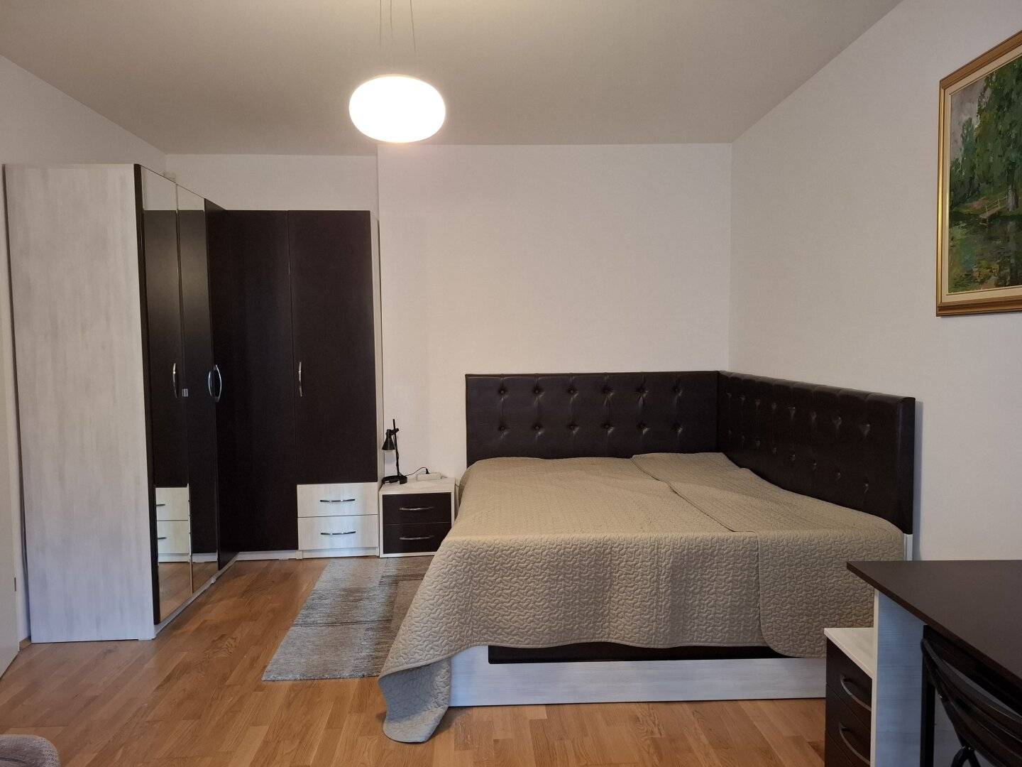 Ground floor apartment near university and shops