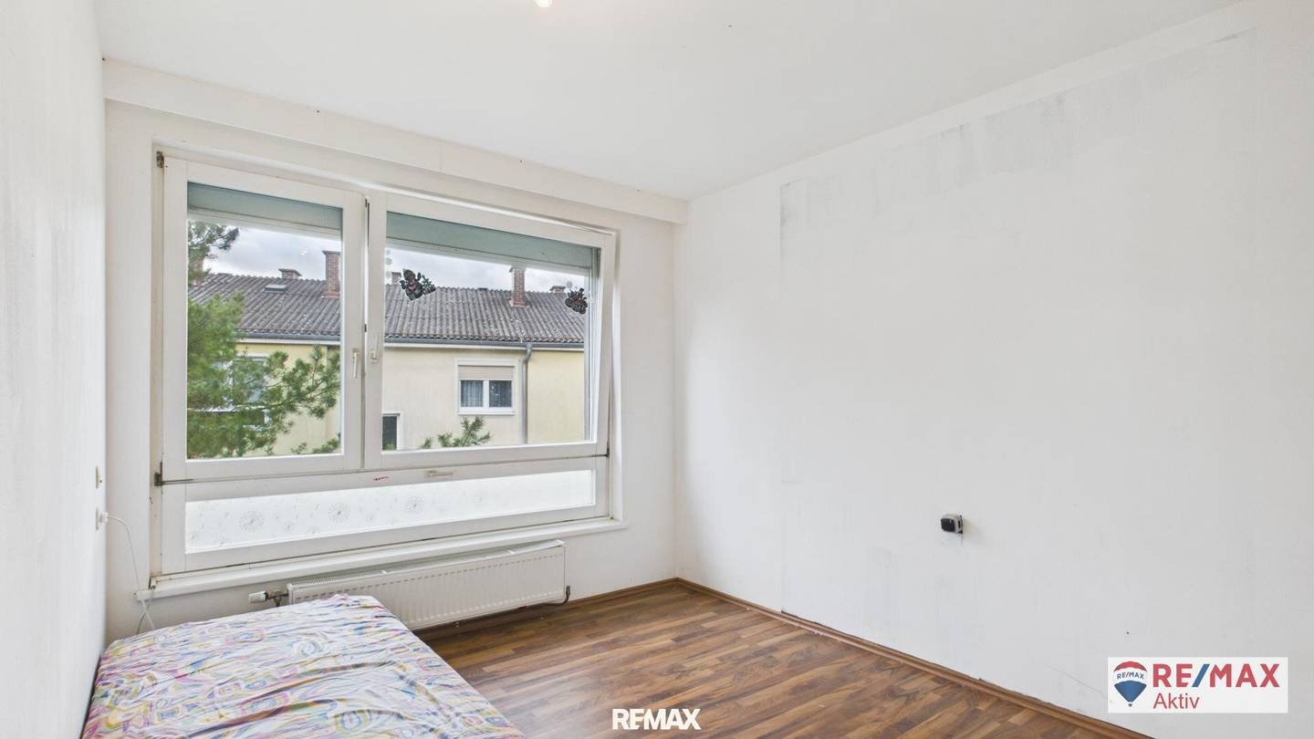 Ruhige Altbauwohnung mit Parkett und Gemeinschaftsgarten