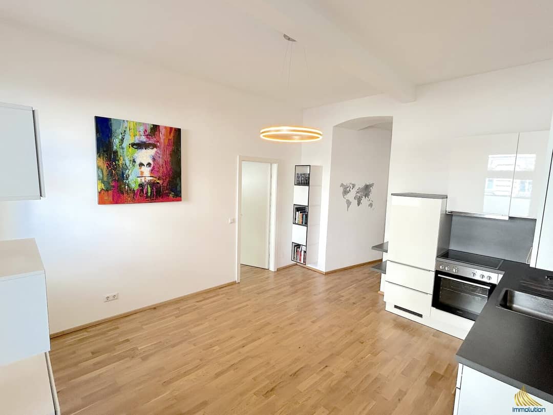 Erdgeschosswohnung im sanierten Altbau mit 3,15 m Raumhöhe