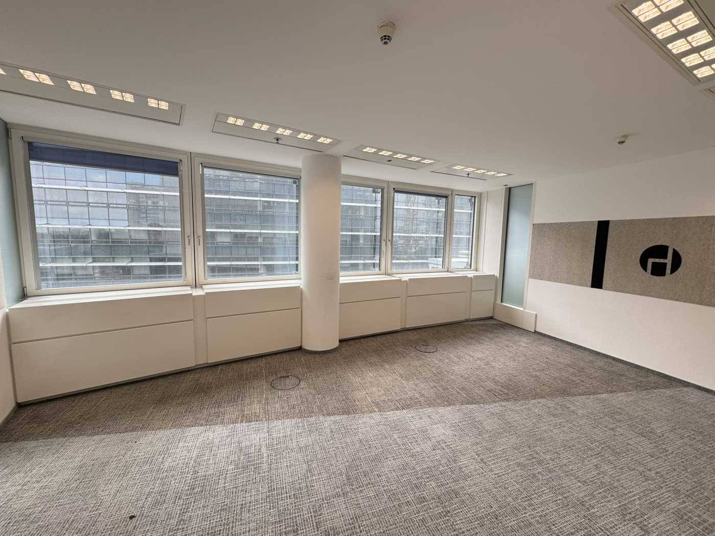 Andromeda Tower - Office Spaces in Vienna DC, Vienna 1220