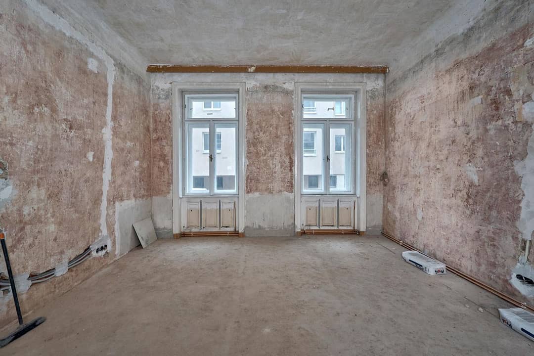 Altbauwohnung nahe Schönbrunn Sanierungsbedarf