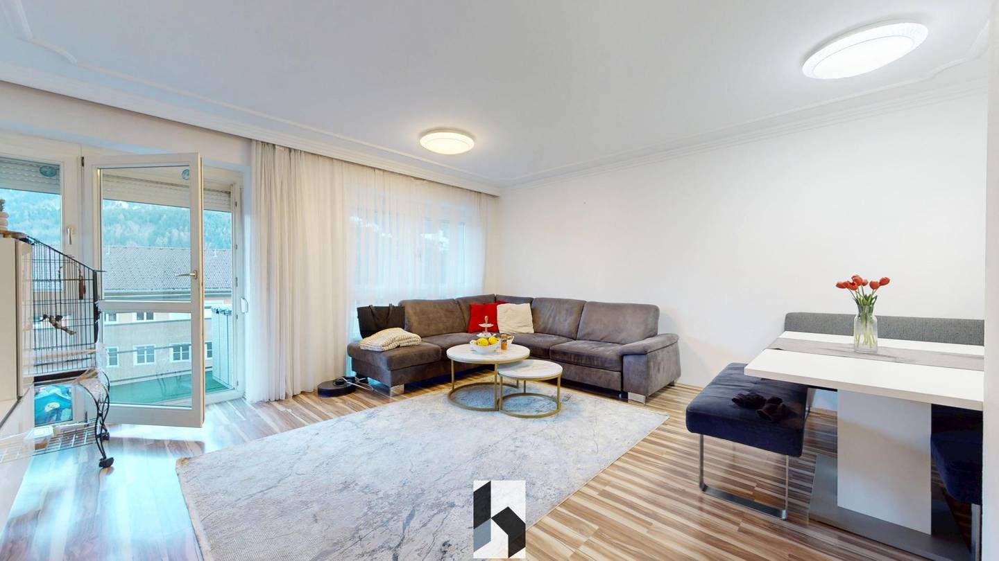 Wohnung im Stadtzentrum mit Balkon teilmöbliert