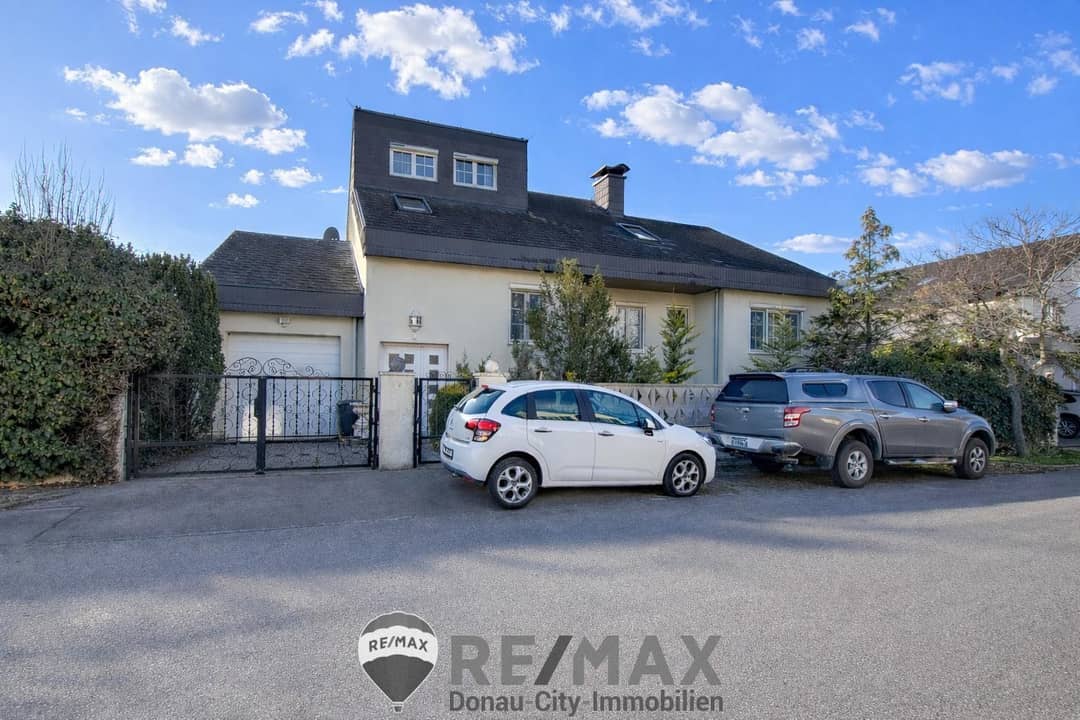 Spacious living with terrace, garden and garage in quiet location Oeynhausen