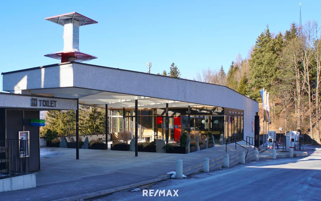 Modern commercial space at high-traffic highway service area