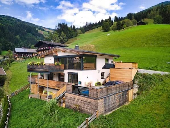 As-new mountain chalet with dream view - absolute quiet location - Ski circuit Zell am See / Saalbach-Hinterglemm