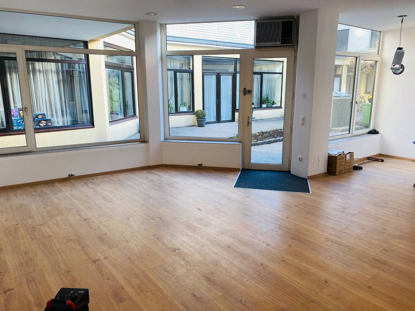 Provisionsfrei: Neu renovierte Gewerbefläche 46m² nahe Landstraße Linz