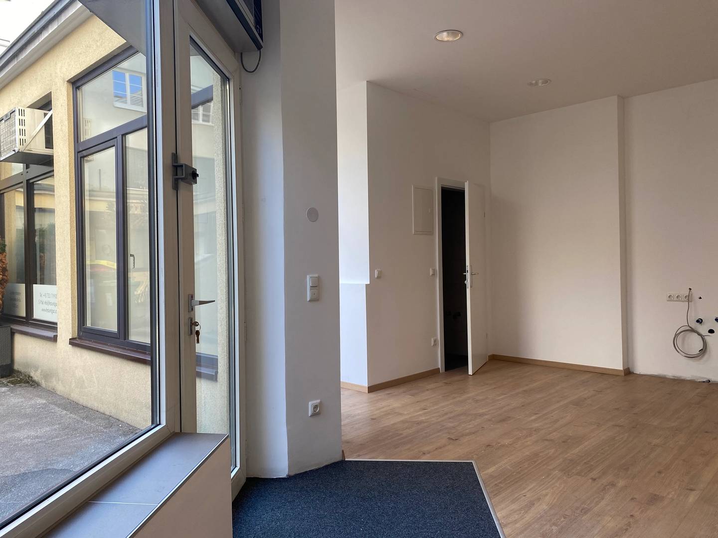 Provisionsfrei: Neu renovierte Gewerbefläche 46m² nahe Landstraße Linz