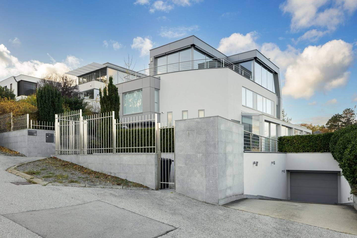 Moderne Villa in bester Lage in Gießhübl | Panoramablick