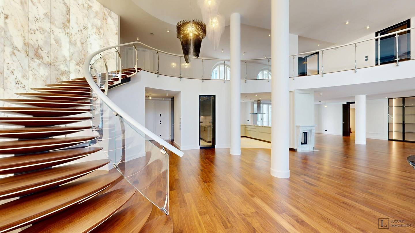 Loft apartment Servitenviertel generous ceiling height