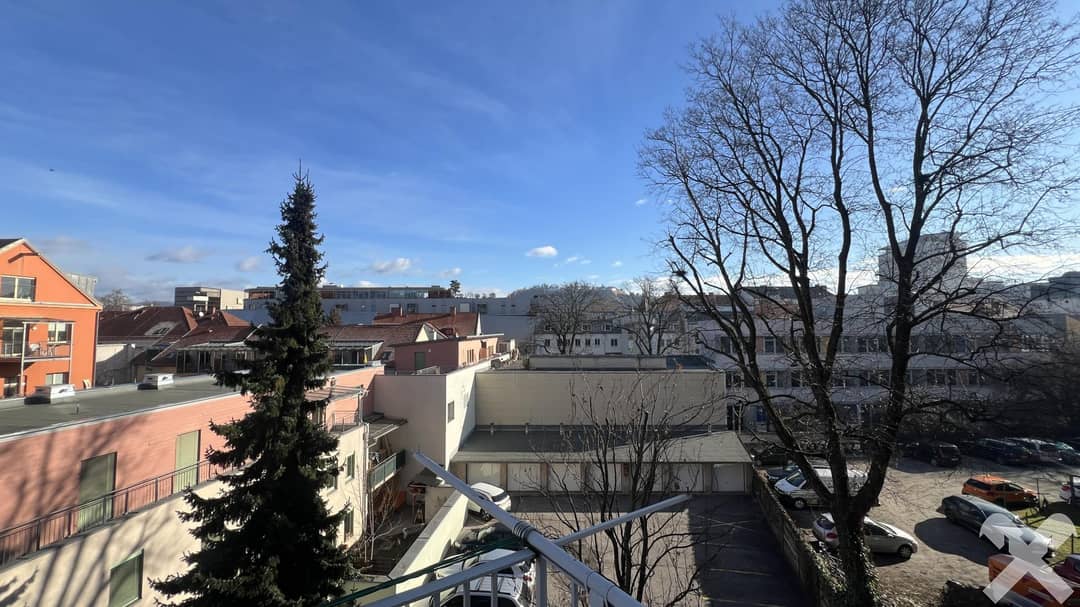 Wohnung im Lendviertel mit Schlossbergblick und zwei Balkonen