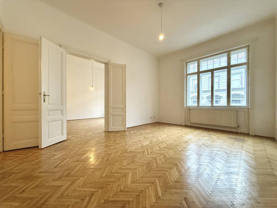 Stilvolle Altbauwohnung mit Lift und Wohnküche nahe Hundertwasserhaus