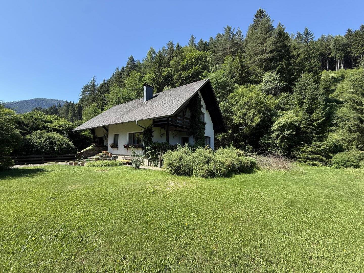 Gutenstein - Klostertal: Ehemaliges Jagdhaus mit 2.065 m² Grundstück