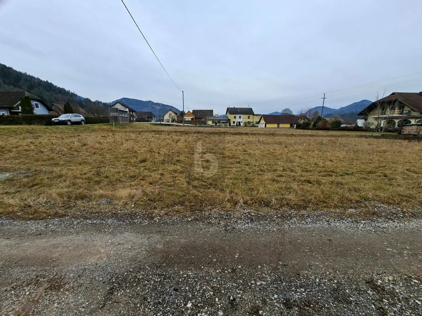 Sunny apartment near Drau floodplains