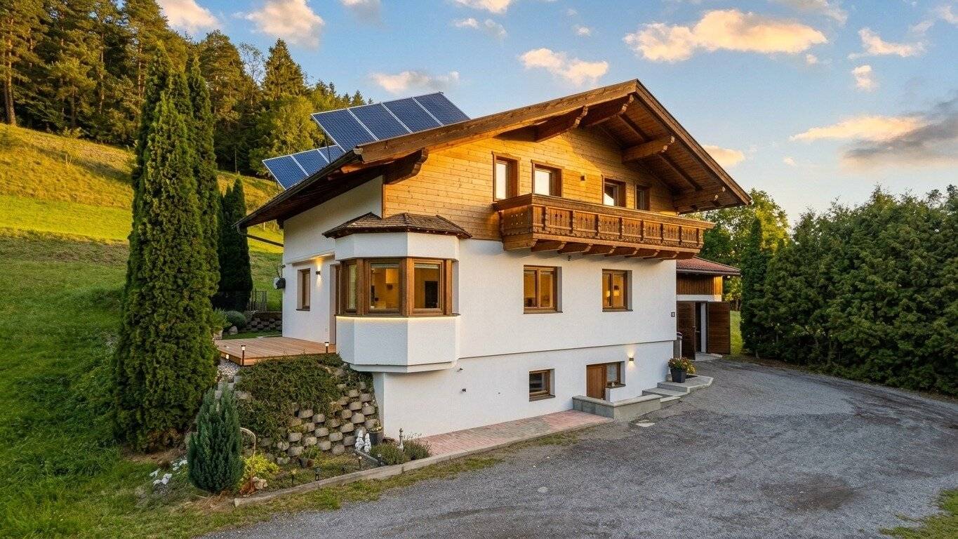 Well-maintained house in Imst Gunglgrün, 130 m², plot 1038 m²