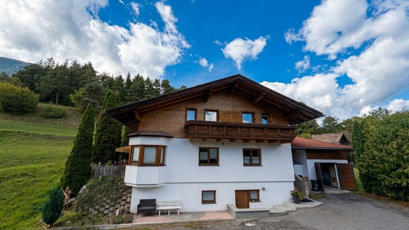 Well-maintained house in Imst Gunglgrün, 130 m², plot 1038 m²