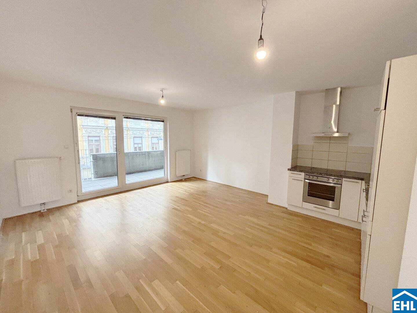 Wohnung mit Loggia und Lift nahe Brunnenmarkt