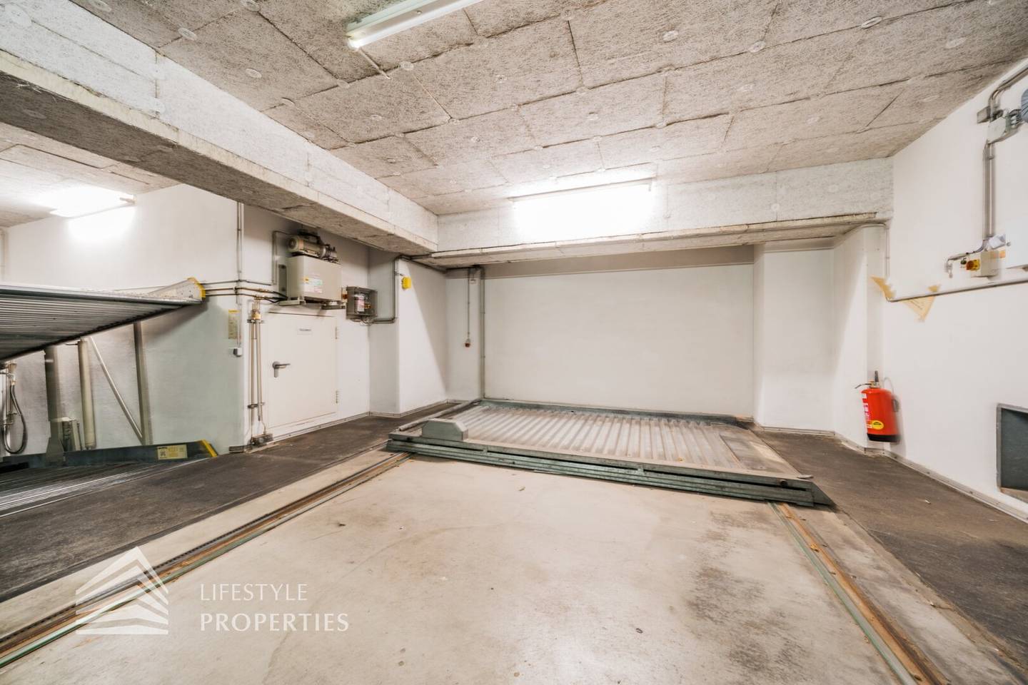 Garage parking space in prime location in Vienna's 18th district