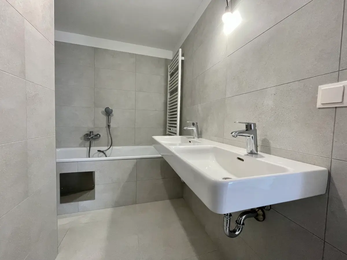 Wohnung Erstbezug Balkon Shopping City Süd