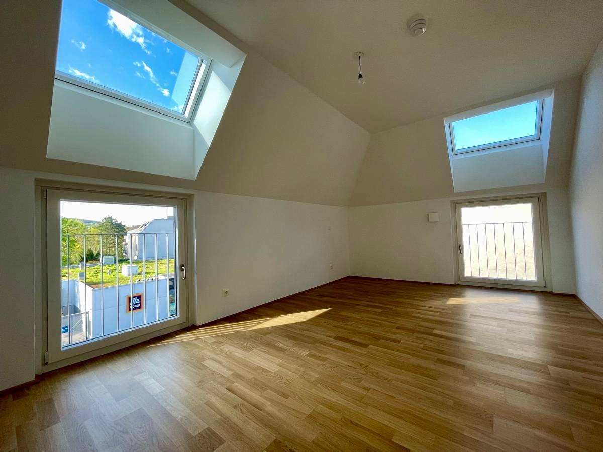 Apartment first occupancy balcony Shopping City Süd
