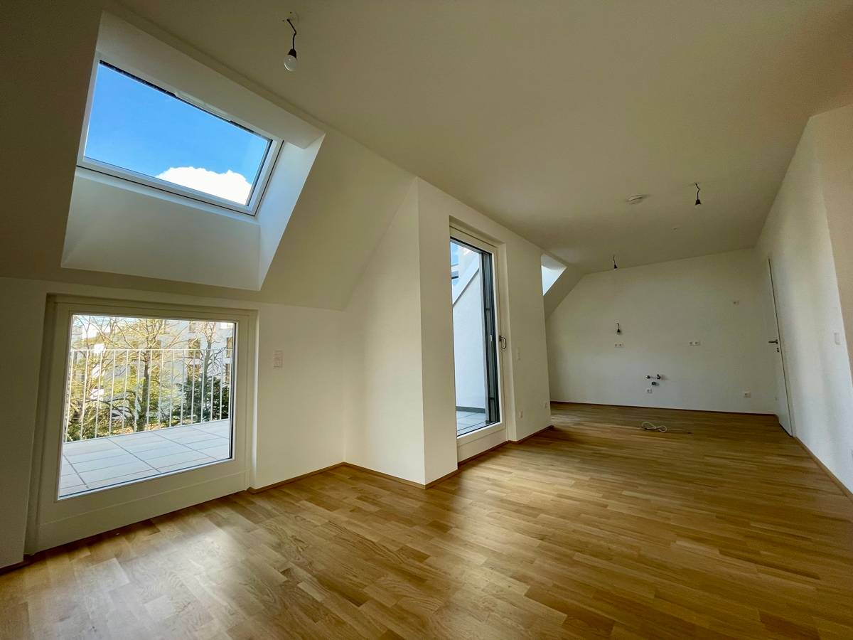Apartment first occupancy balcony Shopping City Süd