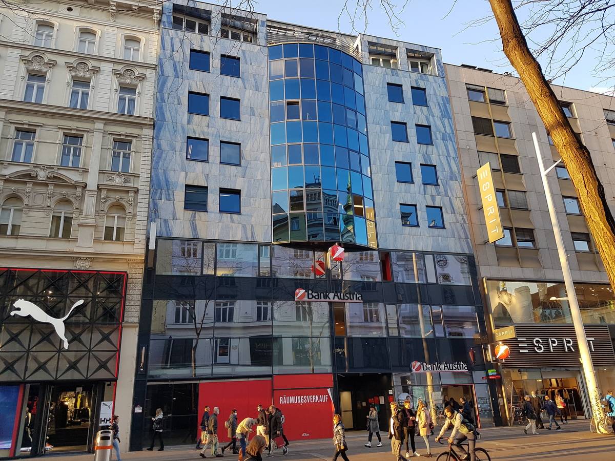 Premium apartment on Mariahilfer Street layout