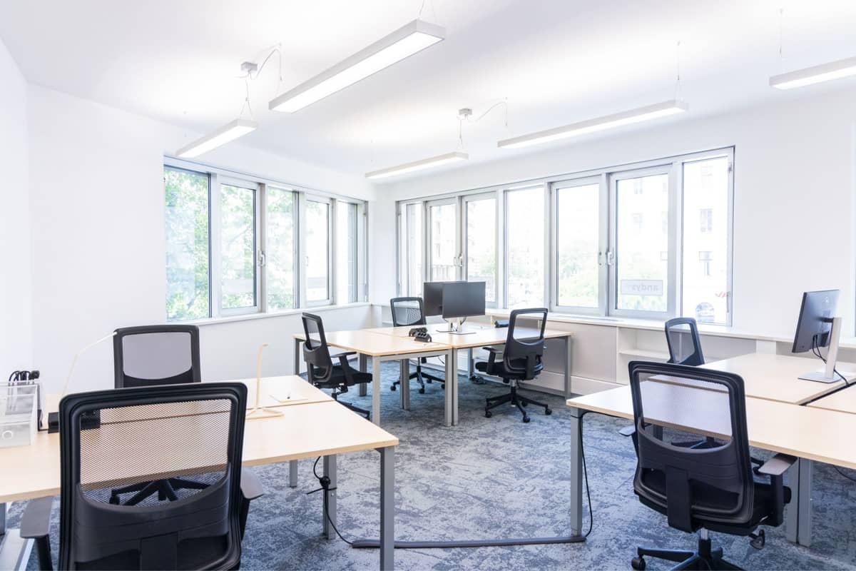 Apartment flexible office space with WLAN? No actually we need to remove ?