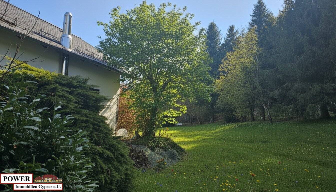 Single-family house in quiet forest-edge location near Mattighofen