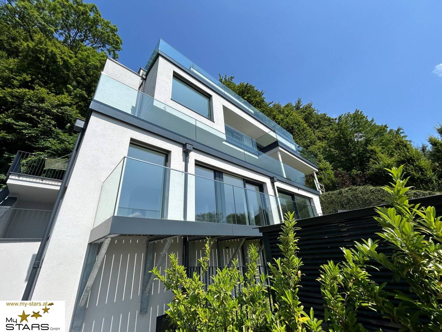 new price: Exclusive living in Salzburg - Newly built villa in Aigen with unobstructed view over the city to the Hohensalzburg Fortress