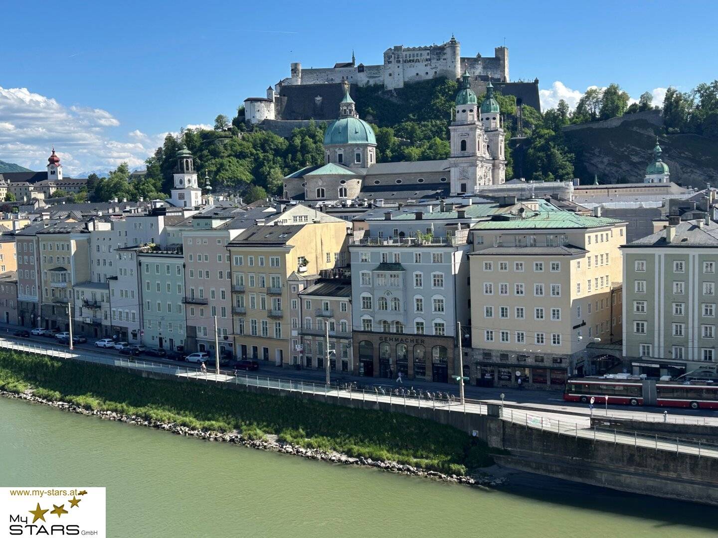 new price: Exclusive living in Salzburg - Newly built villa in Aigen with unobstructed view over the city to the Hohensalzburg Fortress