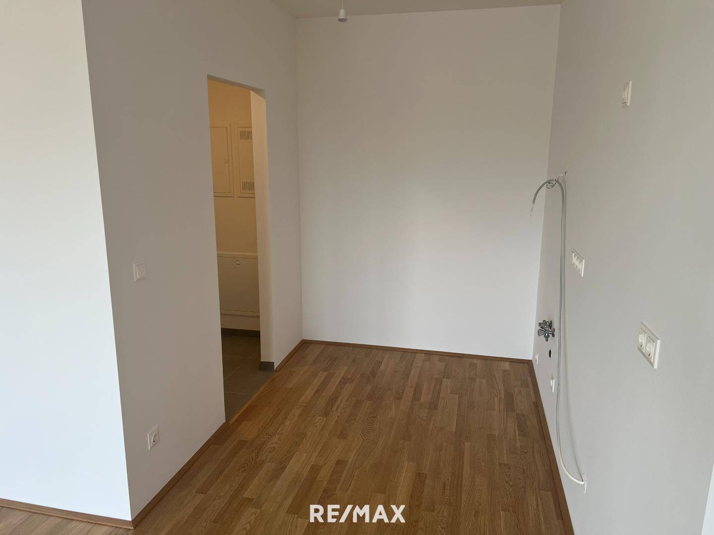 City center apartment with loggia first occupancy