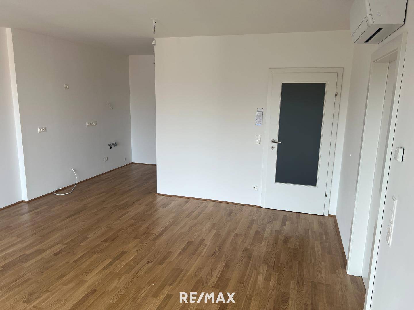 First occupancy apartment with loggia in center