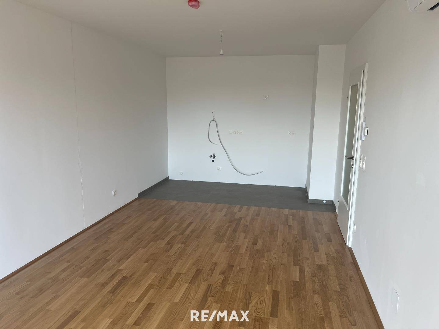 Apartment Zehnerviertel First Occupancy Loggia