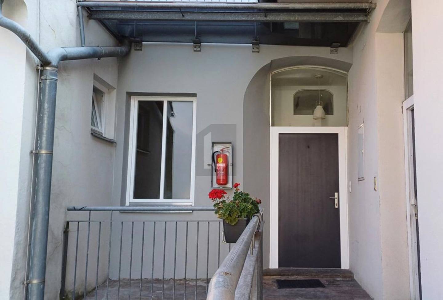 Voll sanierte Wohnung mit Schlossbergblick mitten in der Stadt