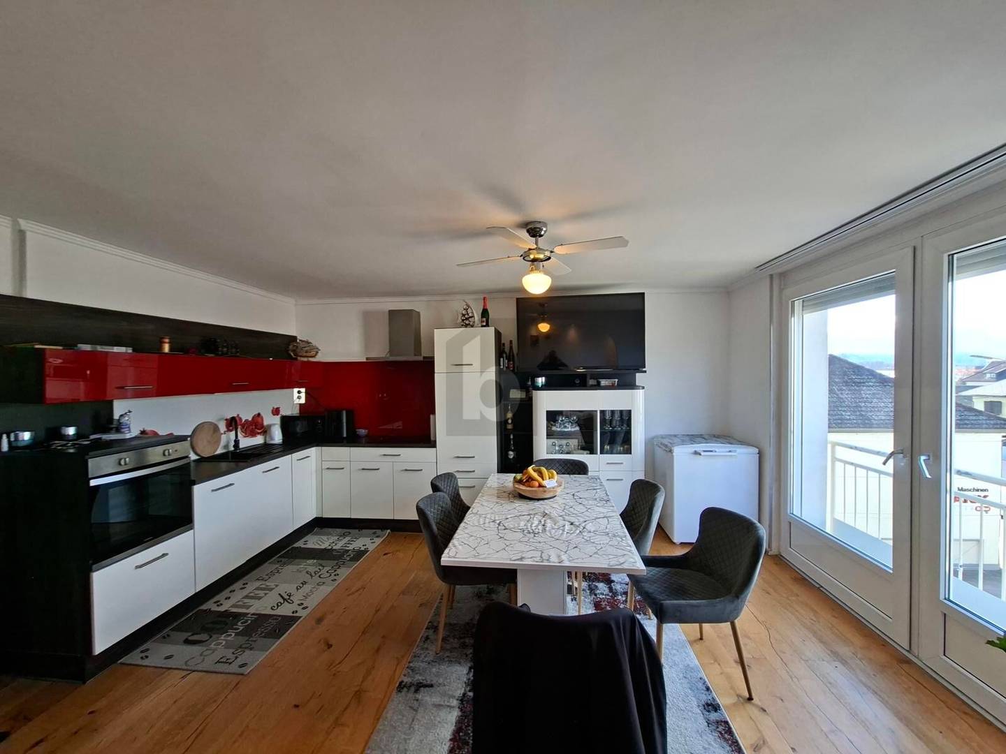 Helle frisch sanierte Wohnung in ruhiger zentraler Lage mit Stellplatz