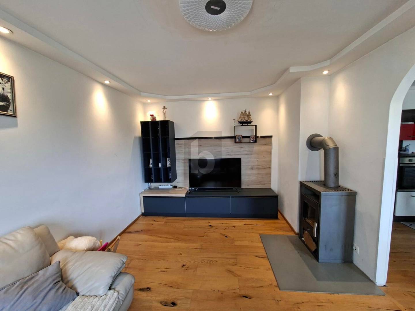 Helle frisch sanierte Wohnung in ruhiger zentraler Lage mit Stellplatz
