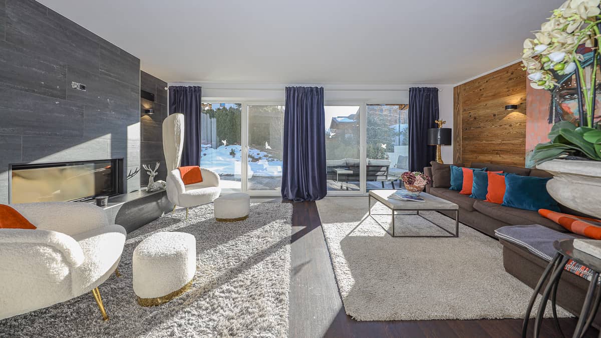 Exklusive Haushälfte mit Bergblick in sonniger Ruhelage