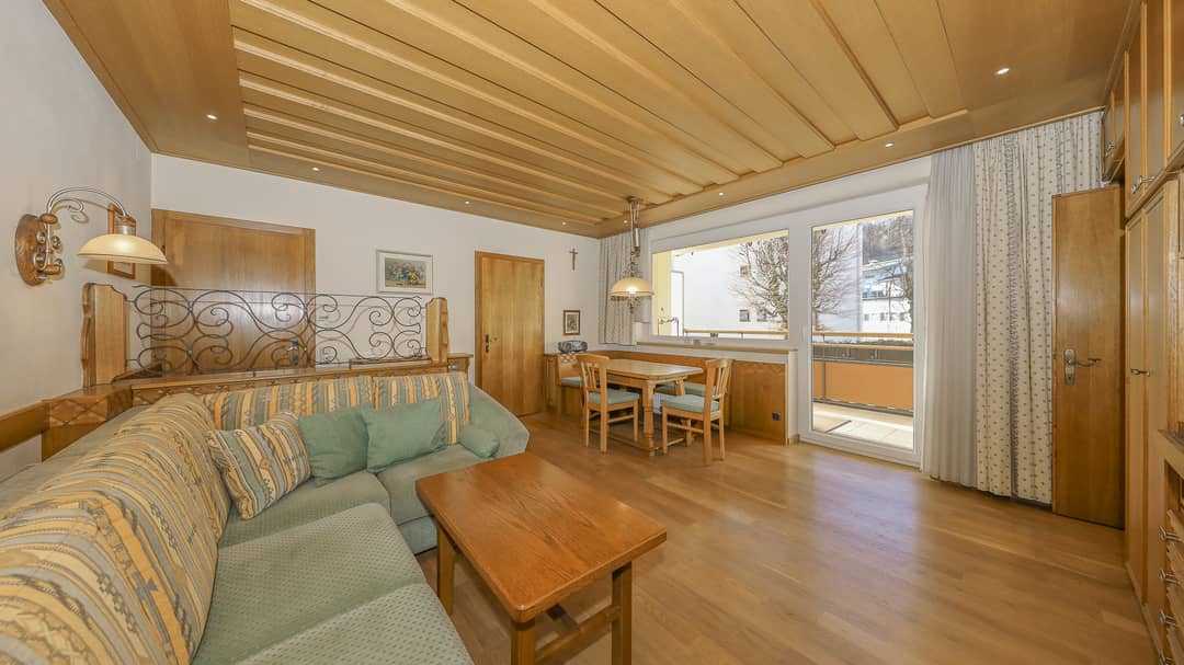 Erdgeschosswohnung zentrumsnahe ruhige Lage Loggia