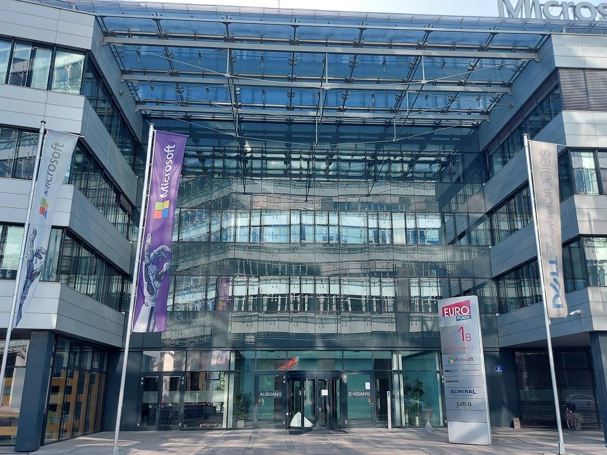 Loftwohnung EURO PLAZA Süden Wiens【hidden】