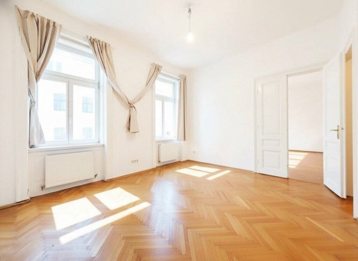 Historic apartment with lift near Arenbergpark