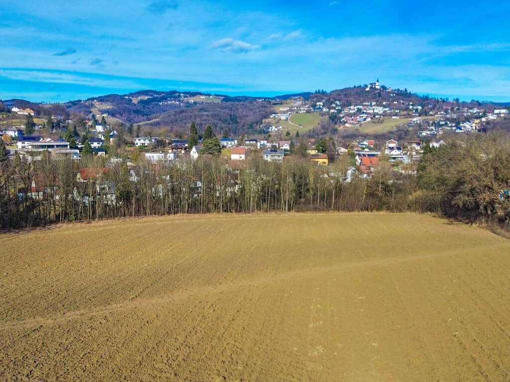 Ca. 10 Ha. Exklusive landwirtschaftliche Fläche mit Wald in Leonding Zaubertal