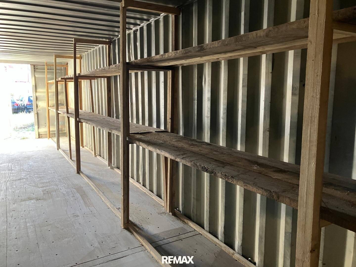 Flexible Storage Spaces, Car Parking, Garage and Containers in Himberg