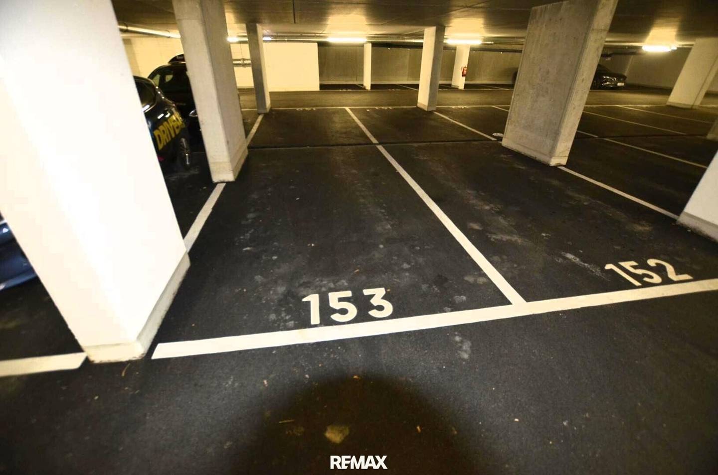 Underground parking space for rent in Schwechat center