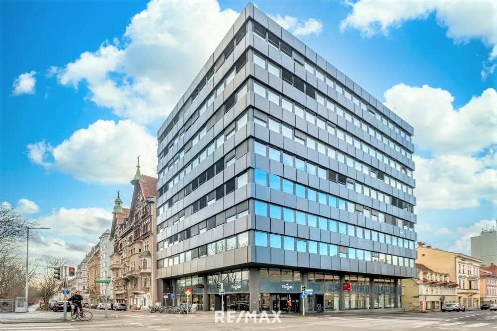Modern offices on the 6th floor of Graz City Tower with garage, commission-free